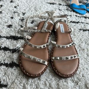 Steve Madden stud sandals! Unworn and super cute and comfortable bottom!